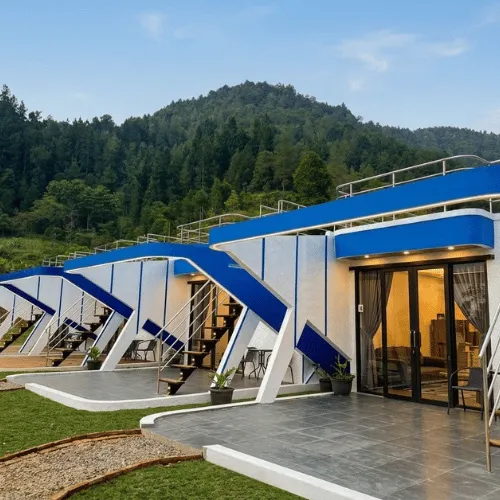 Glamping Houseboat